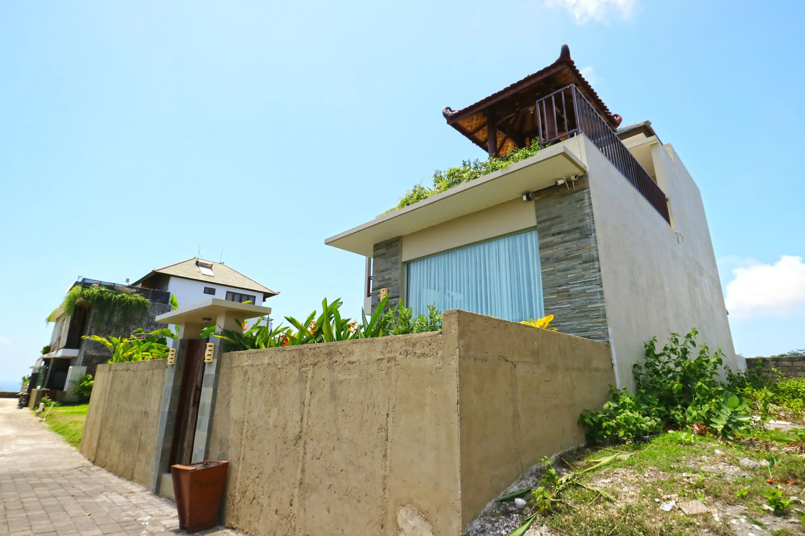 The Ocean Views Luxury Villas & Apartment by ZUZU
