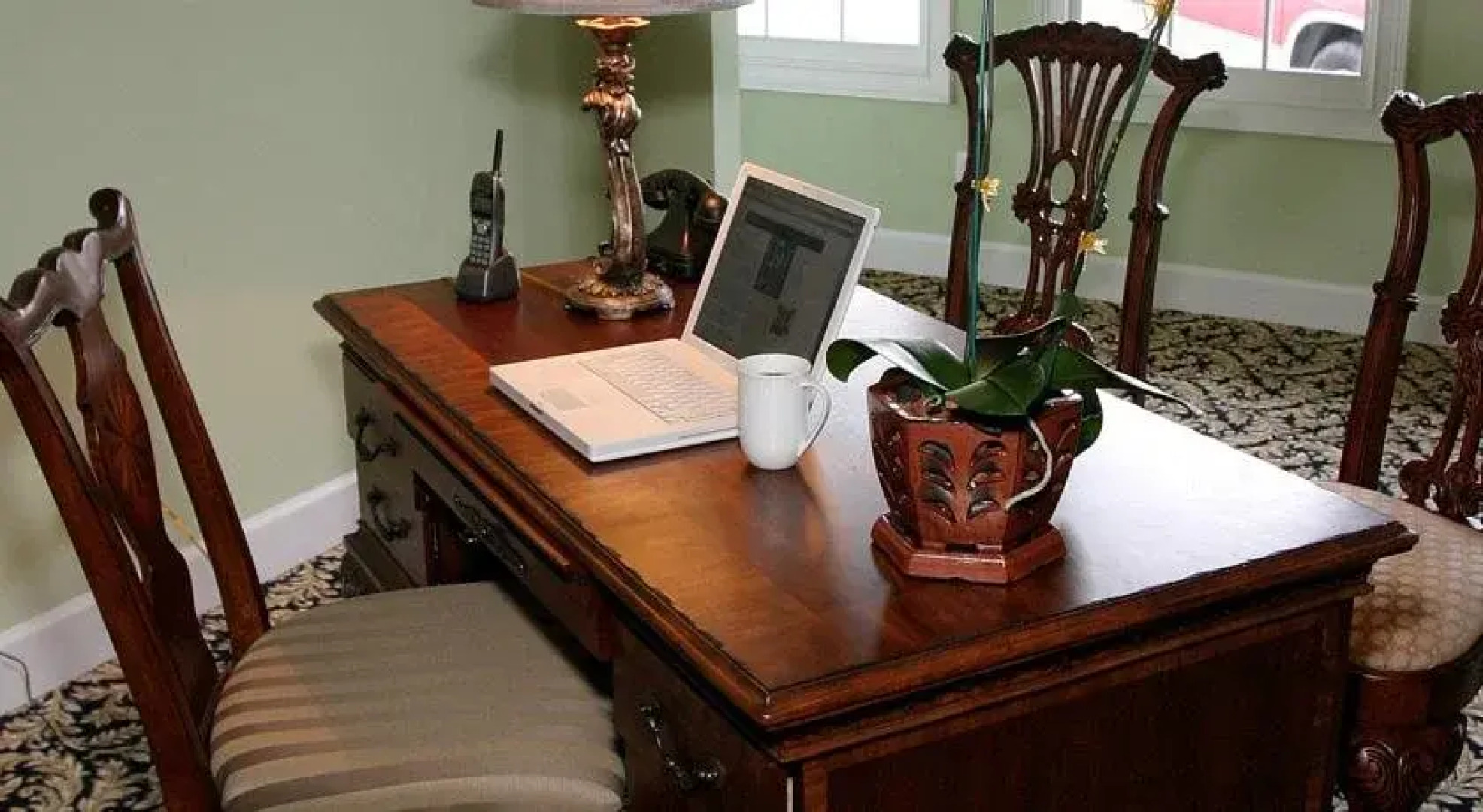 Pond View Fine Dining & Inn