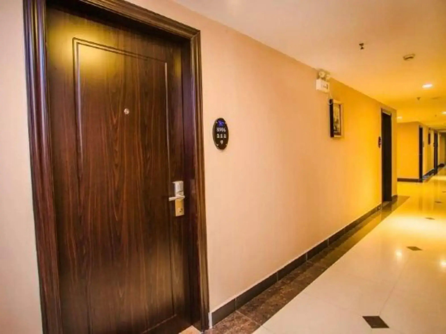 Shidai Holiday Hotel