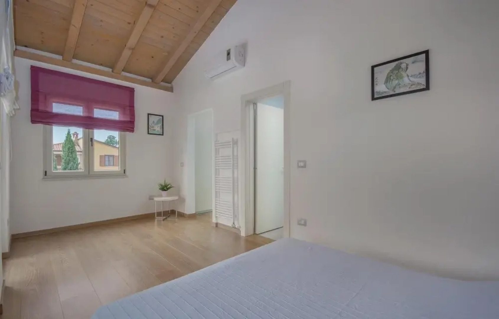 Beautiful Home in Strada Contesa With Jacuzzi, Wifi and 3 Bedrooms