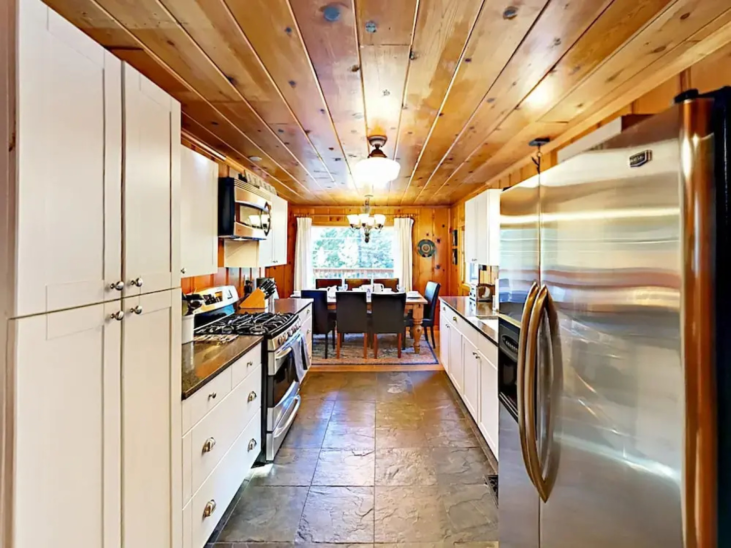 1498 Pine Home 4 Bedrooms 2.5 Bathrooms Home