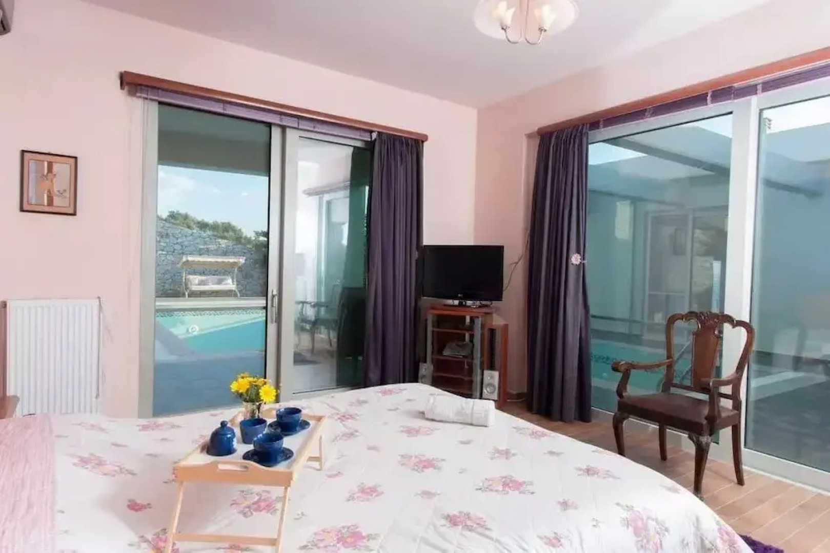 Aelia Luxurious Villa With Pool