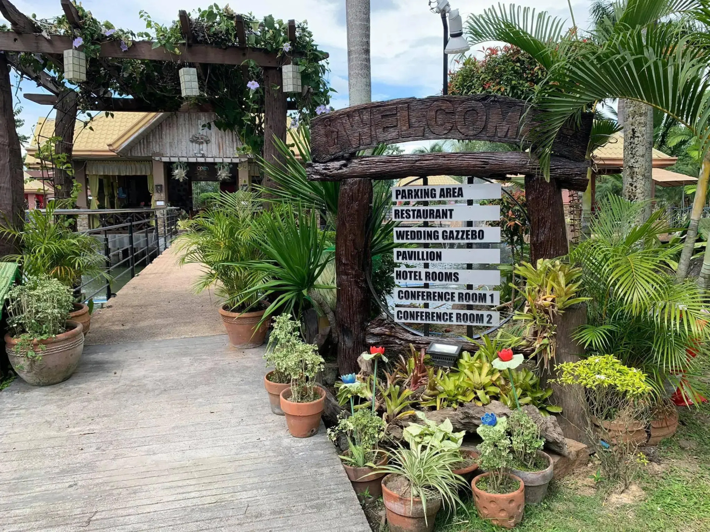 Palaisdaan Hotel and Restaurant