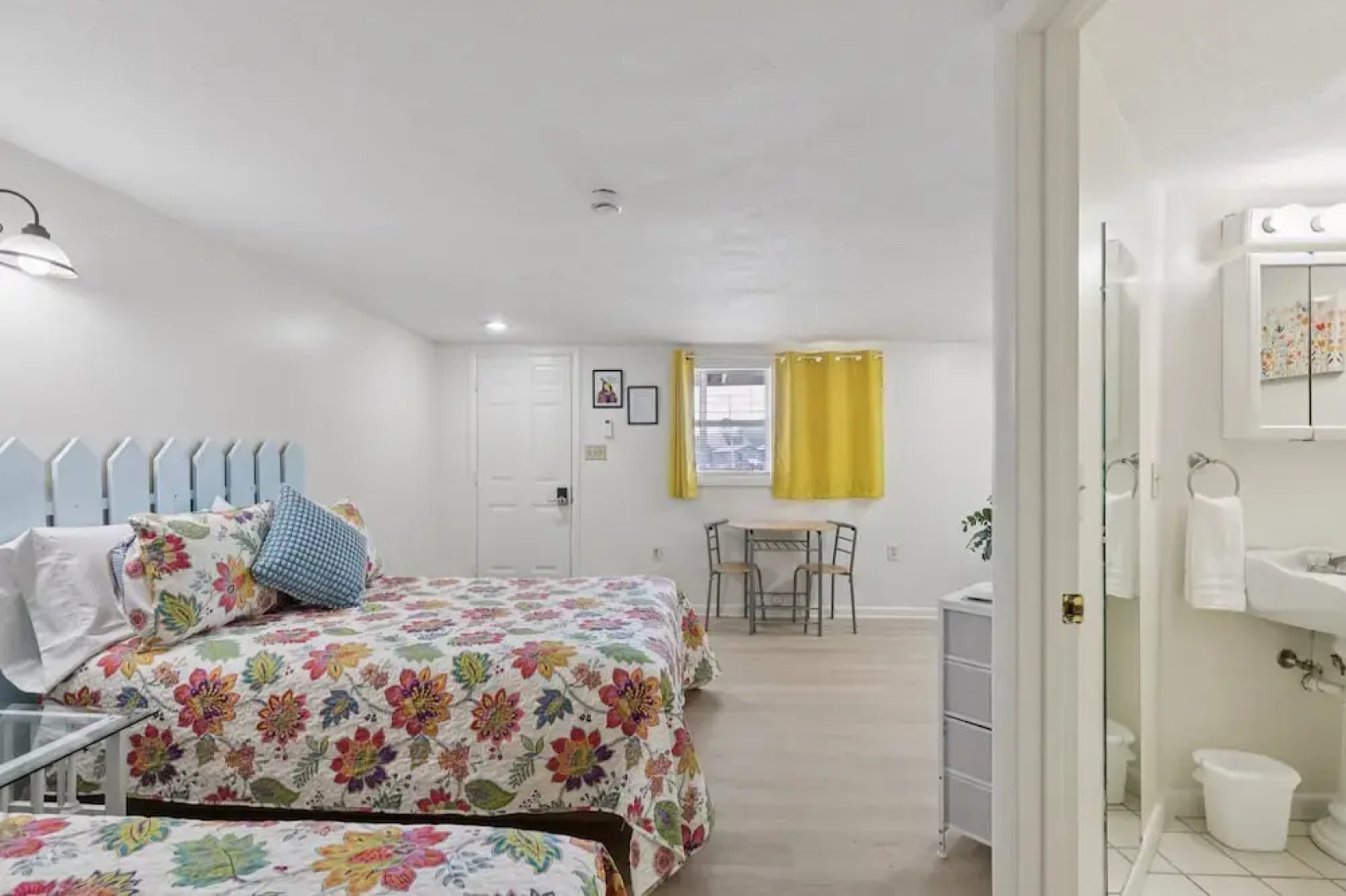 Dave's Last Resort Poolside-charming Cabin 1 1 Bedroom Hotel Room