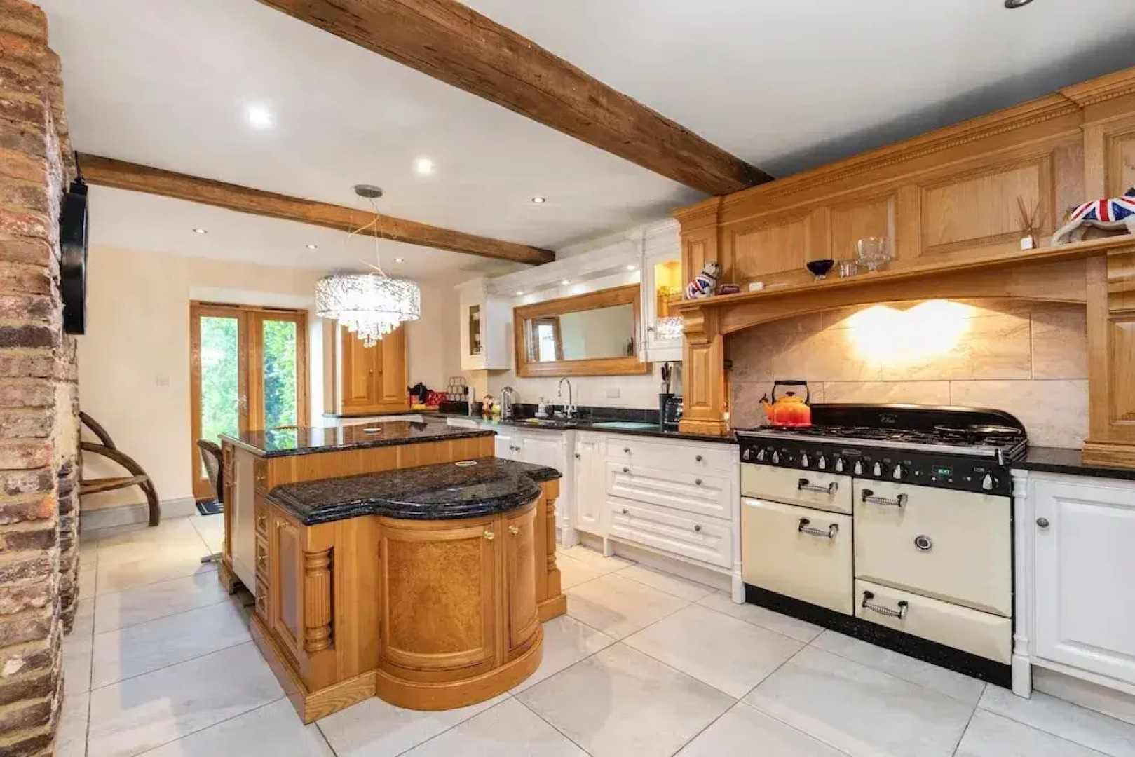 Country Farmhouse, Sleeps 13 & New 8seater Hot Tub