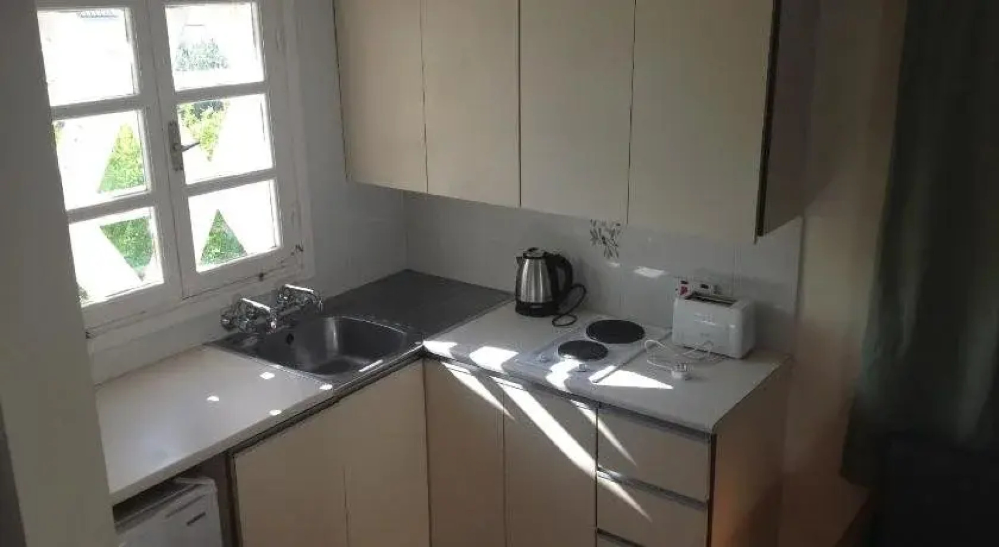 Sea 'n Lake View Hotel Apartments