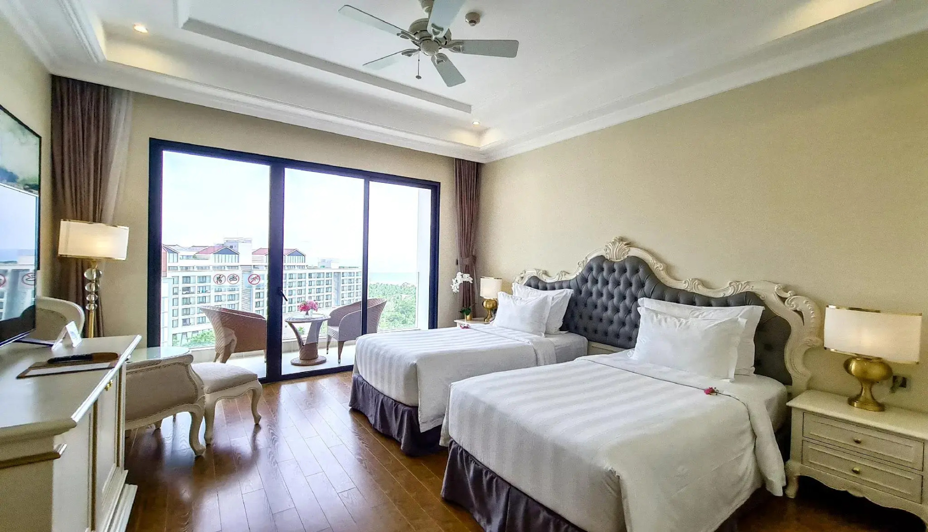 Отель Wyndham Grand Phu Quoc