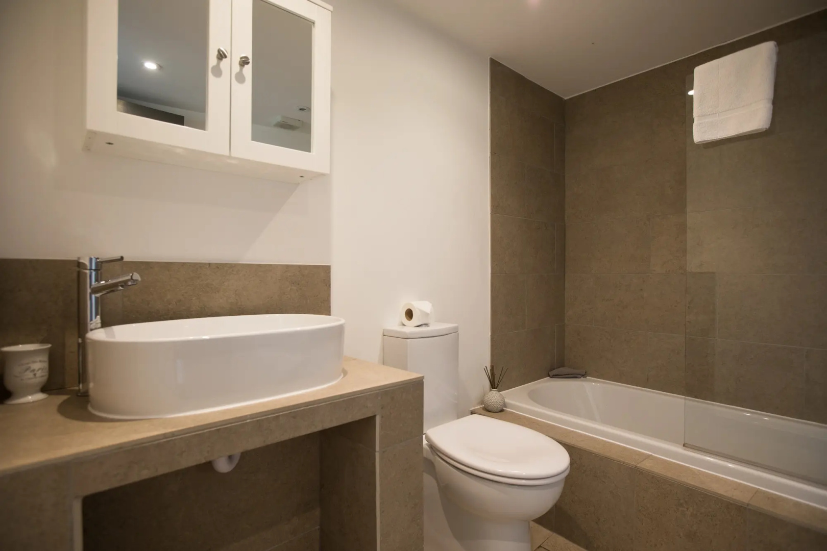 The Blacksmiths - Luxury Cottage Countryside Views Pet Friendly