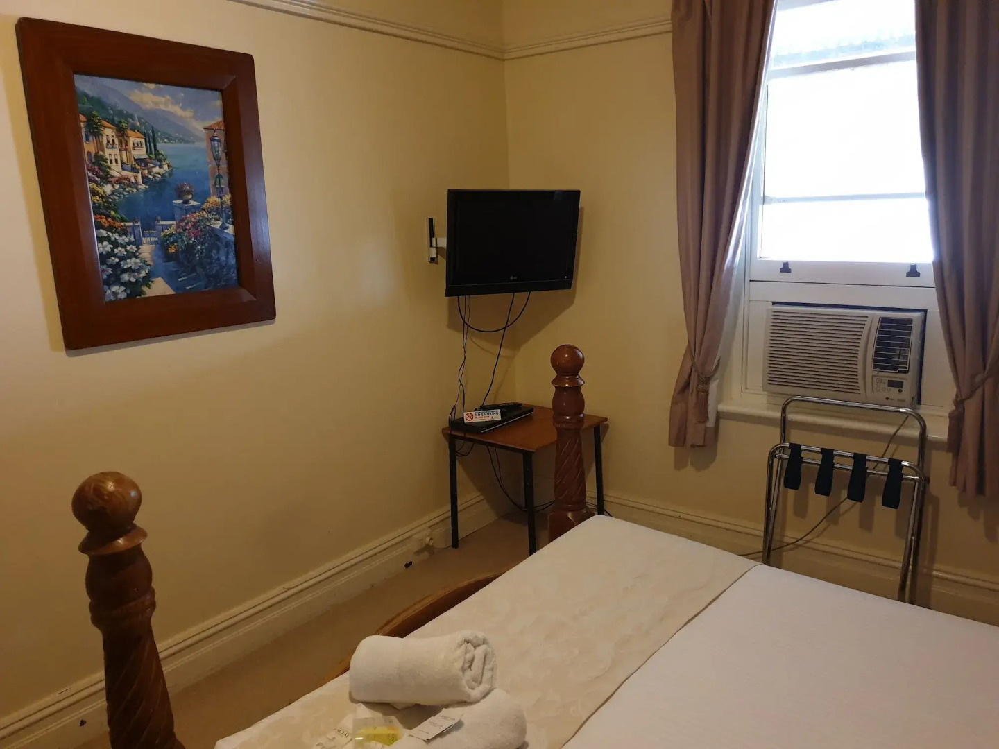 Balcony On Sixth Lodge