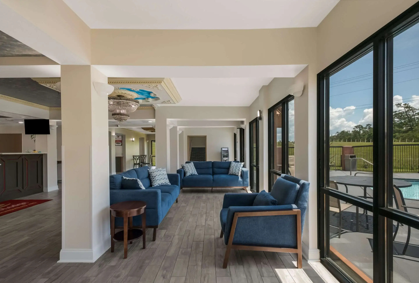 Econo Lodge Inn & Suites Diamondhead