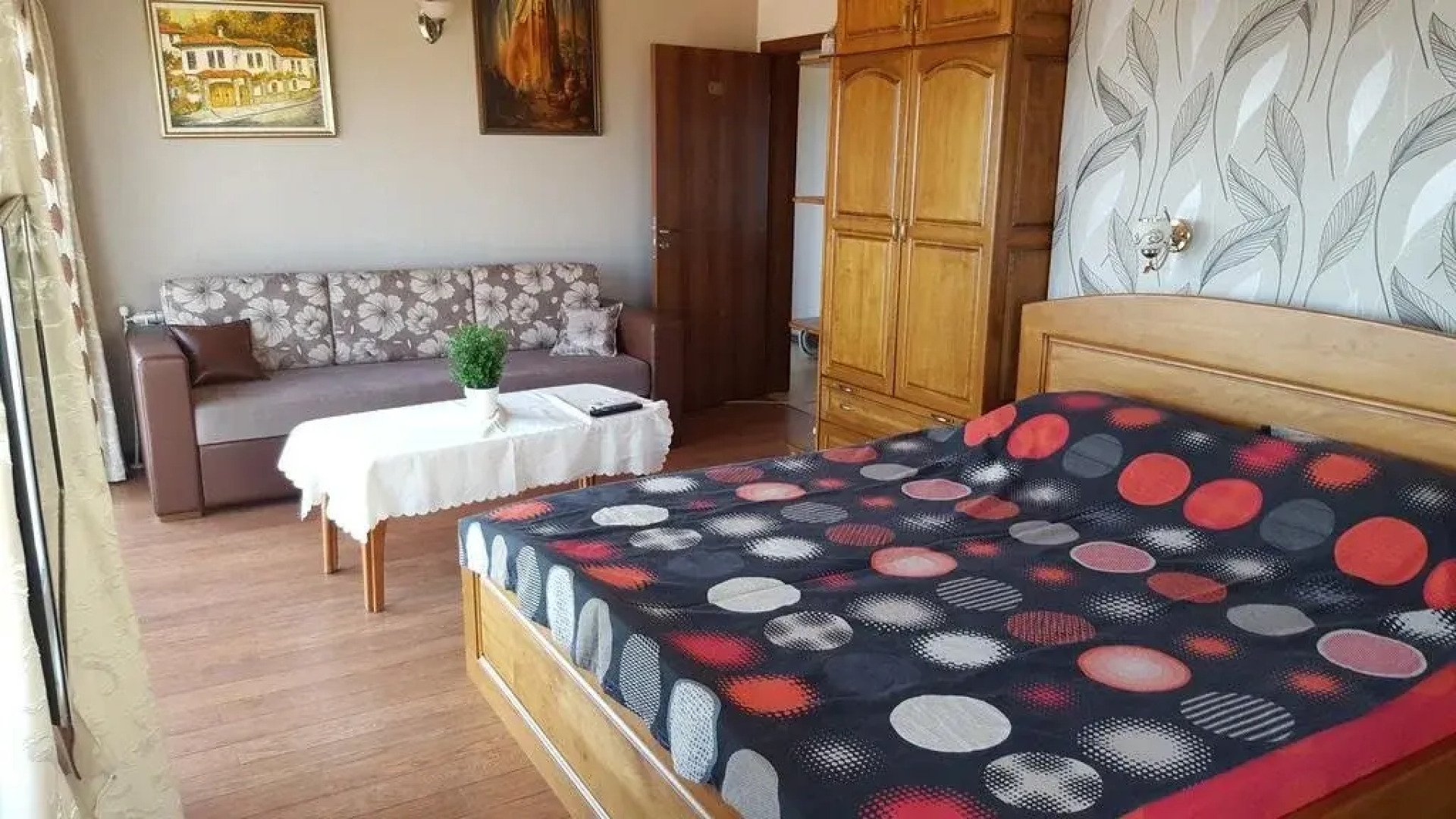 Guest House Panorama