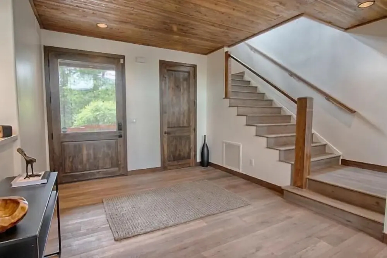 At Whispering Pines 4 Bedroom Home by RedAwning