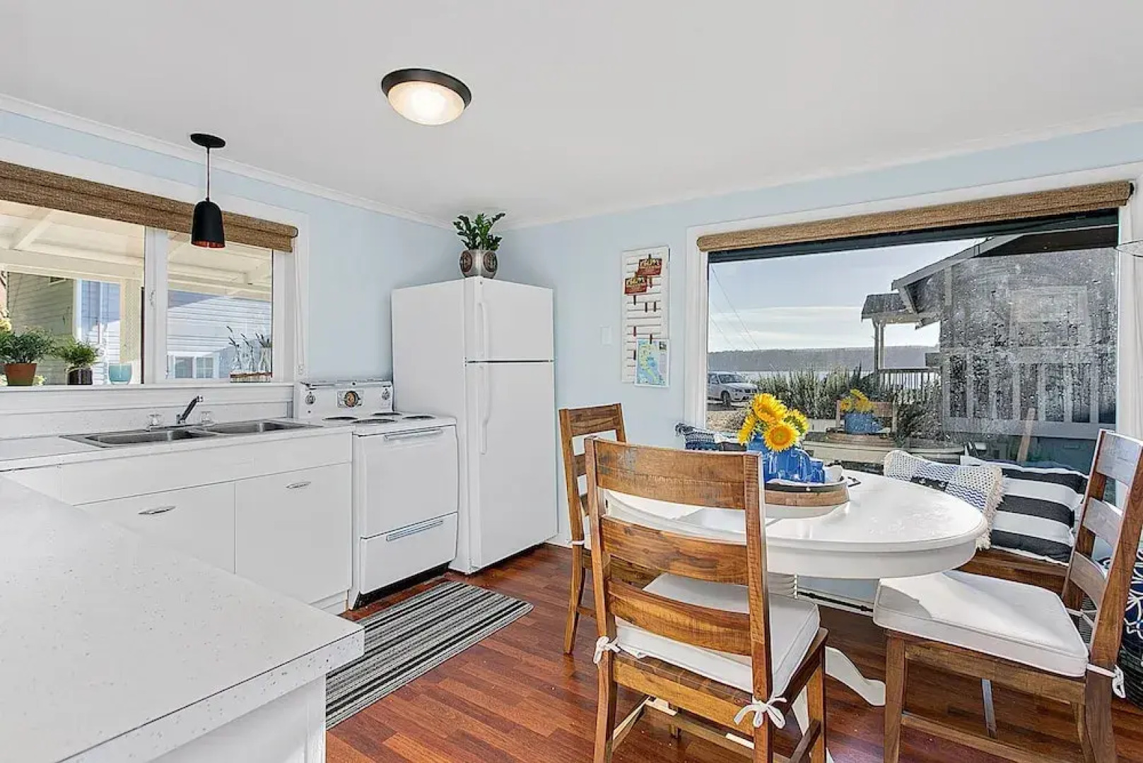 Beach and Blvd Bungalow on Sundin Beach by RedAwning