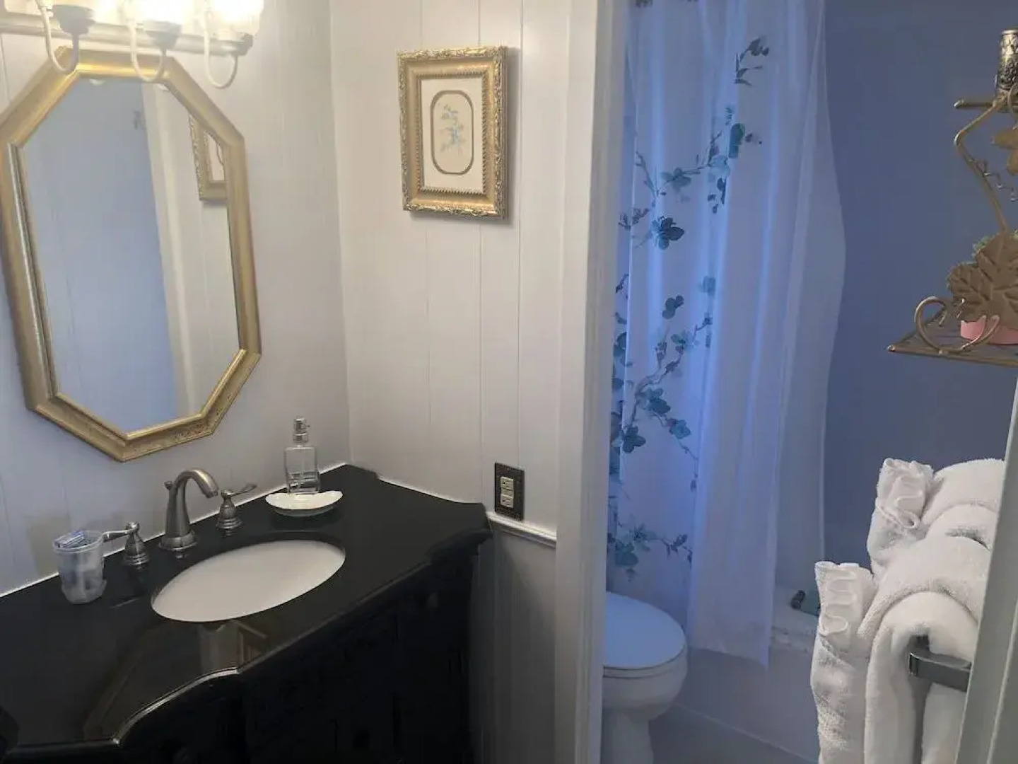 Harbour Towne Inn on the Waterfront