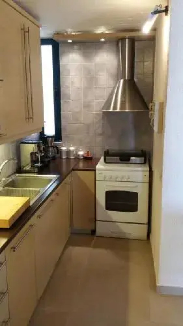 Bessie's Seaside Apartments