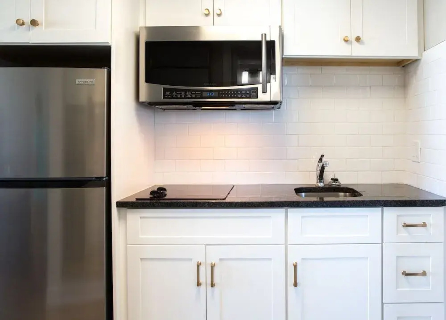 Bristol Plaza Resort Motel