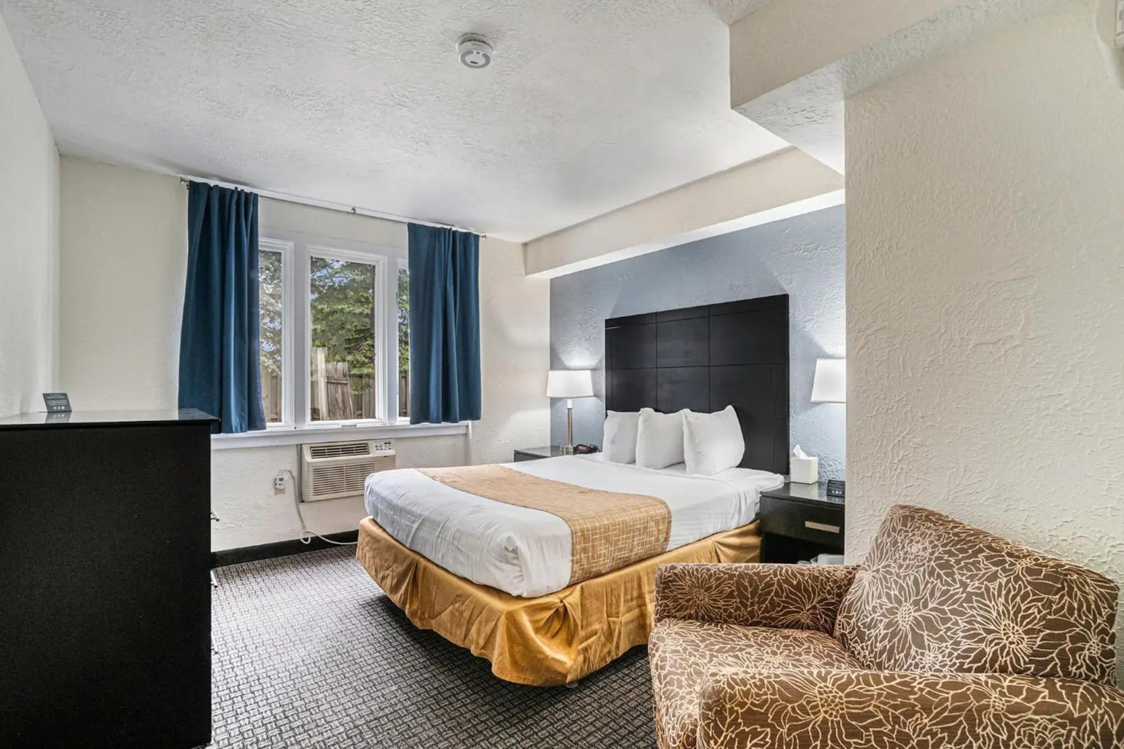 Travelodge by Wyndham Traverse City MI