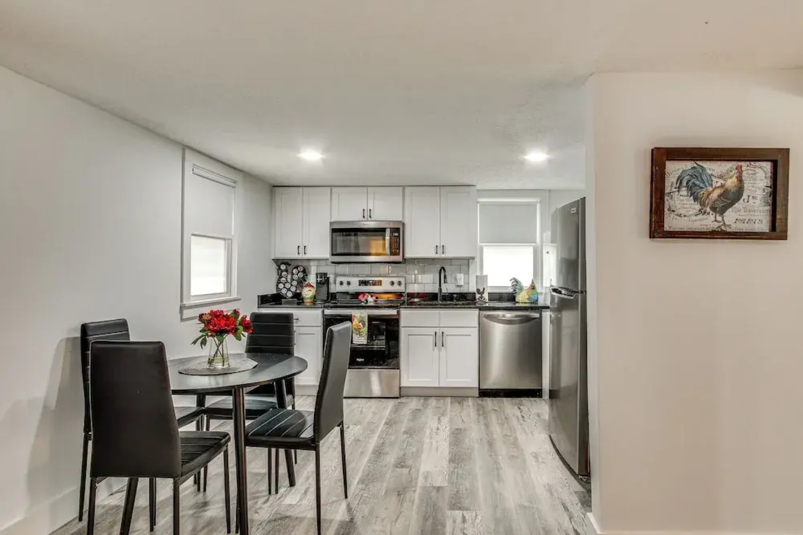 2 Mi to USC Campus: Peaceful Apartment w/ Yard