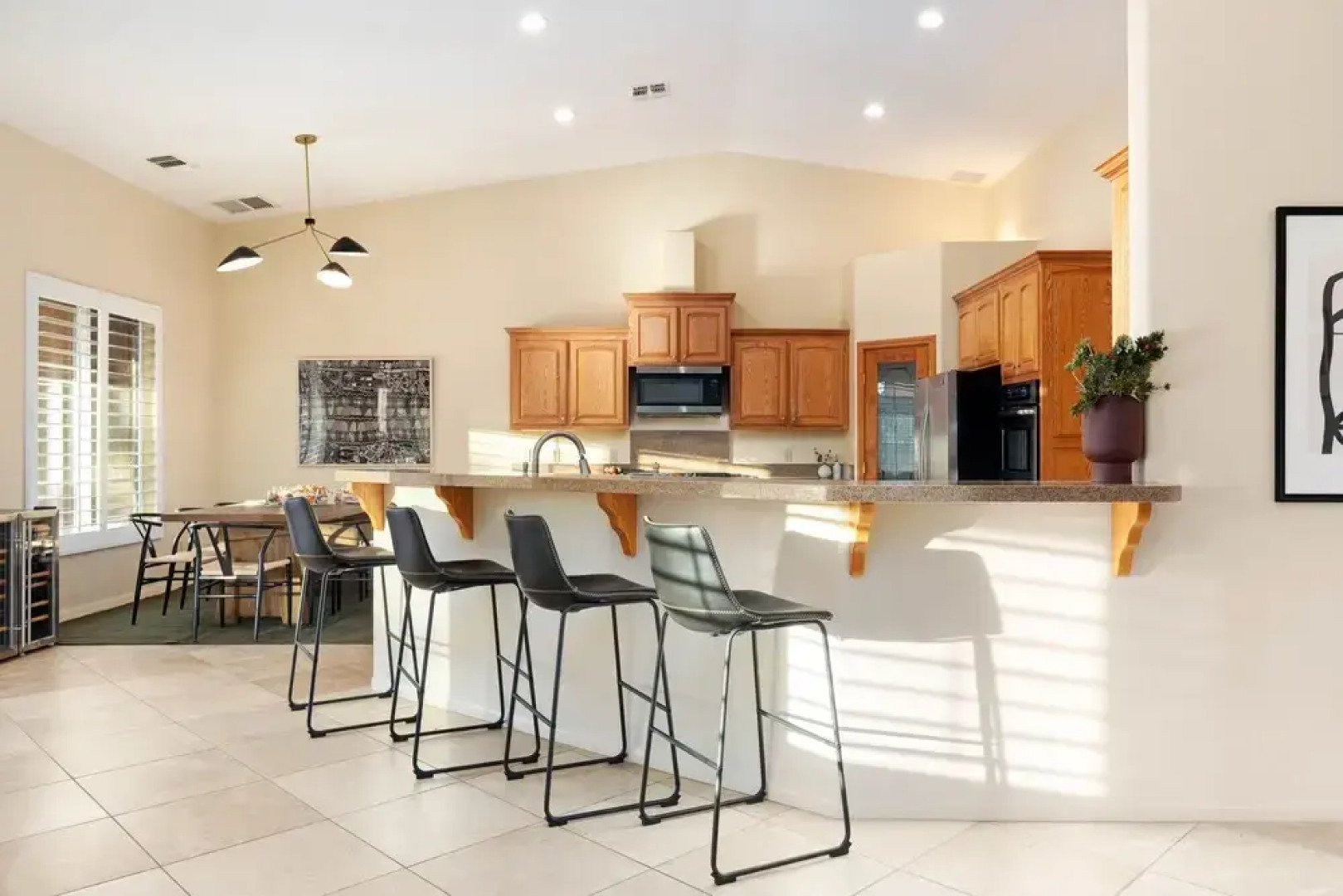 Playa Sol by Avantstay Jtree Oasis w/ Hot Tub & Pool!