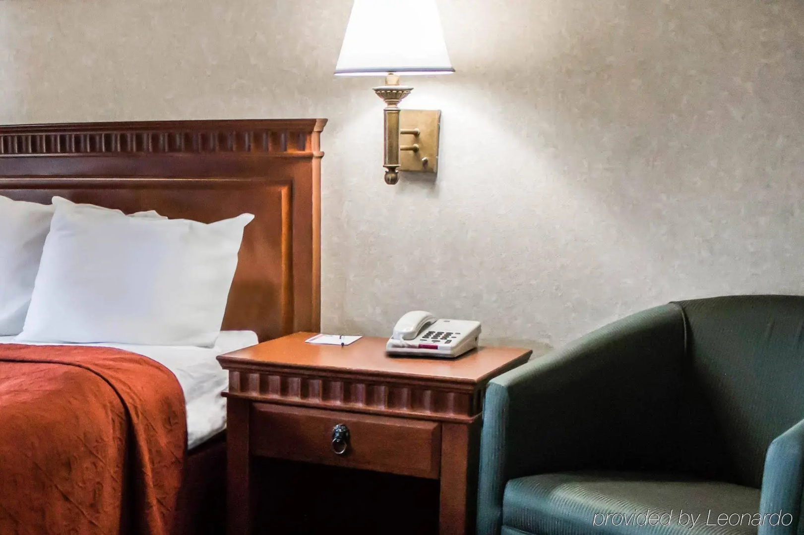 Econo Lodge Glens Falls / Lake George