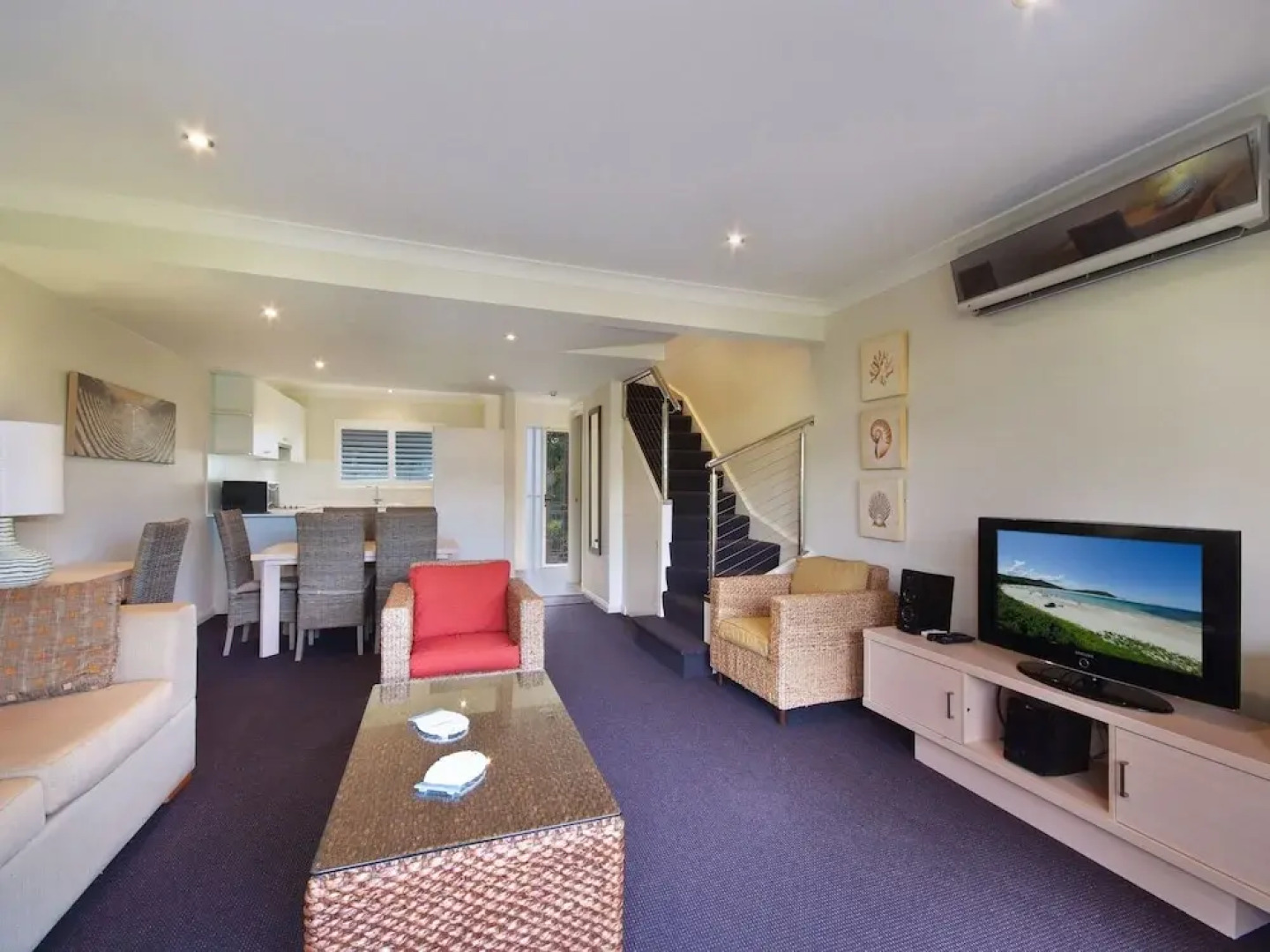 Pacific Blue Townhouse,  358/265 Sandy Point Road