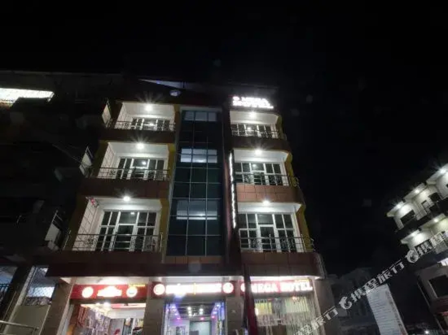 OYO 320 Mega Hotel