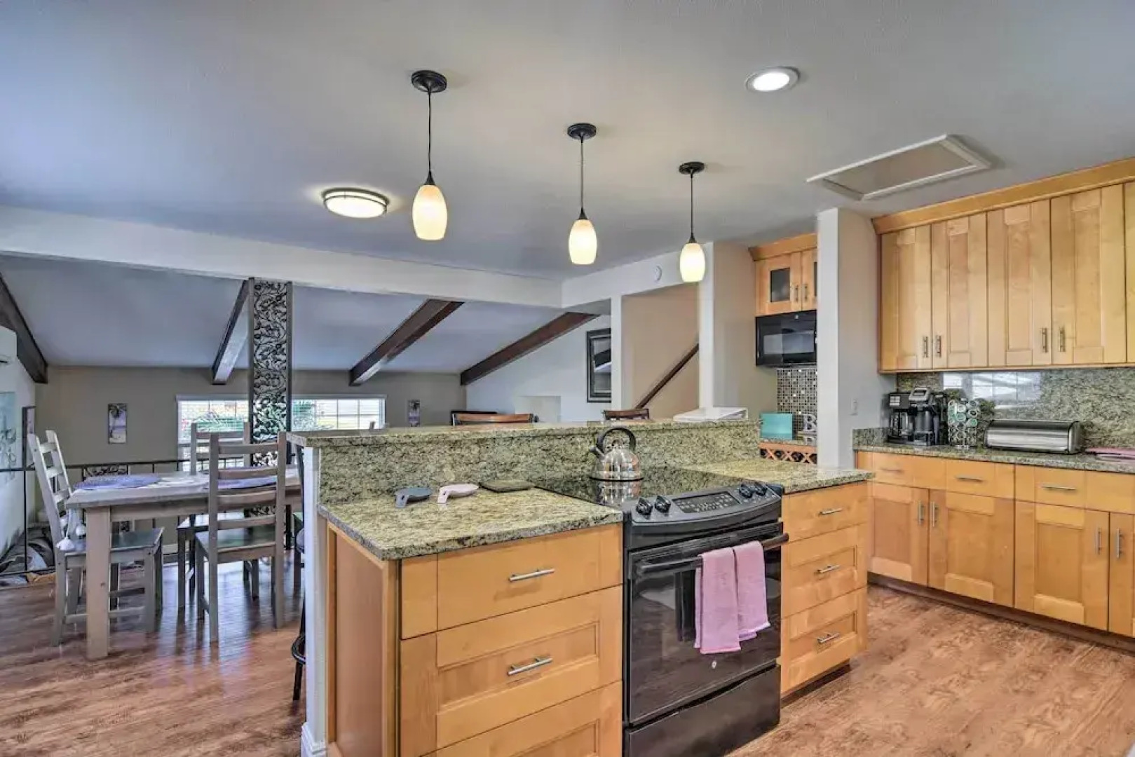 Seminole Home: 1 Mi to Indian Shores Beach!