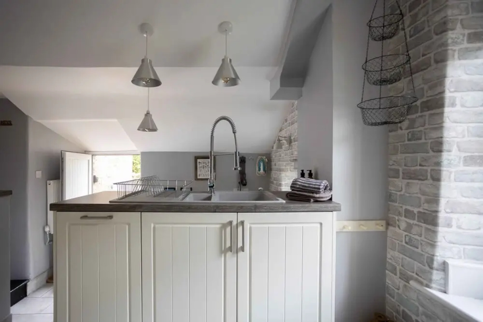 Cosy, Tranquil, Fully Equipped & Beautiful Garden