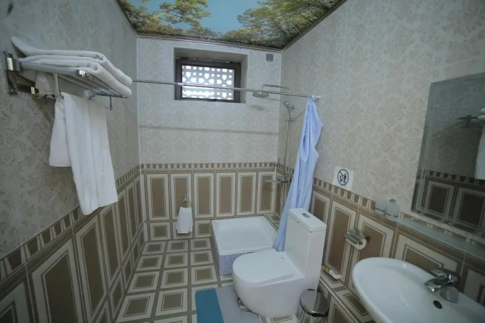 Khiva Silk Road (Хива Силк Роад)