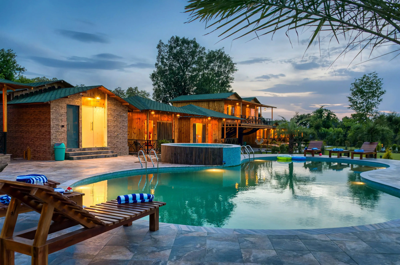 Pumpkin Hotel's Tusk N Woods