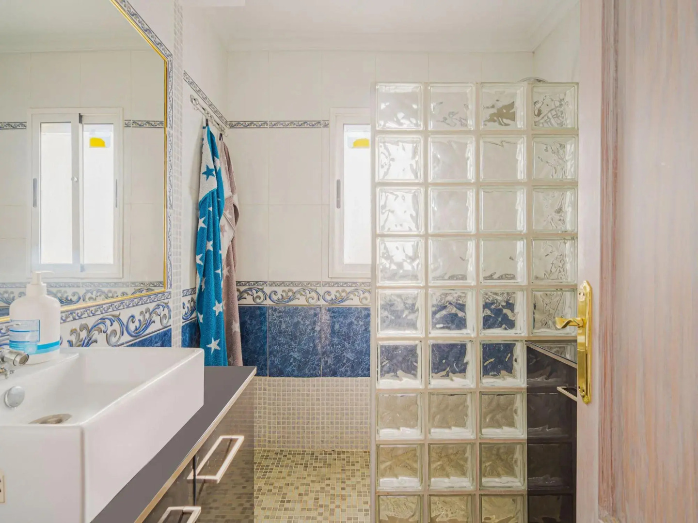 Charming Holiday Home in San Miguel de Salinas with Pool