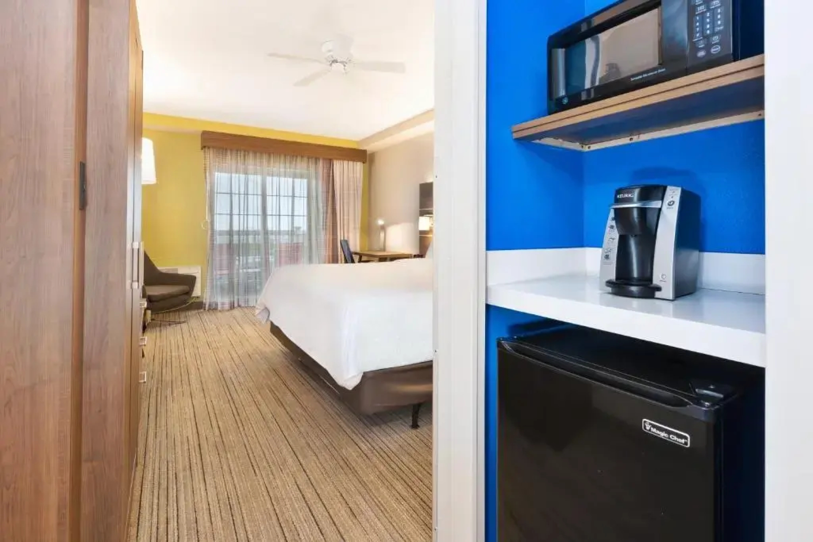 Holiday Inn Express & Suites Petoskey by IHG