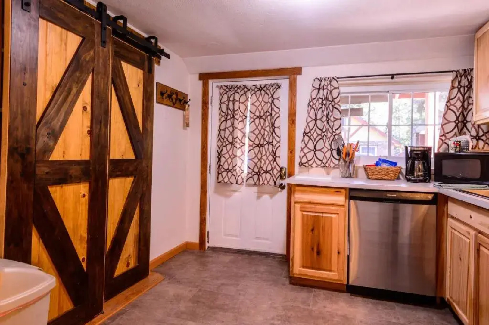 Alpen Way Chalet Mountain Lodge