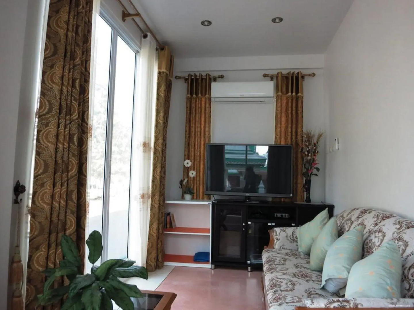 Samroiyod Beach Resort