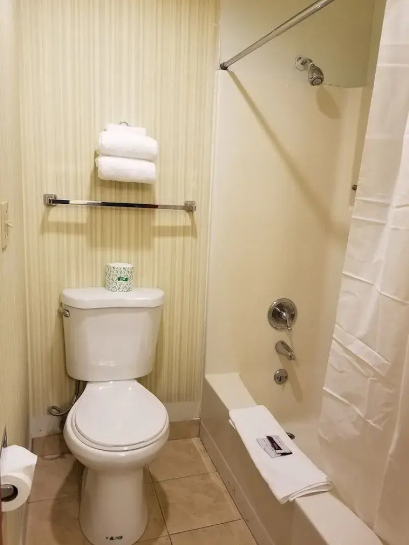 SeaTac Crest Motor Inn