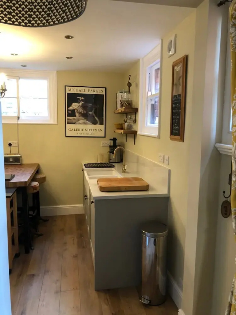 Superb Period Townhouse in Historic Uphill Lincoln