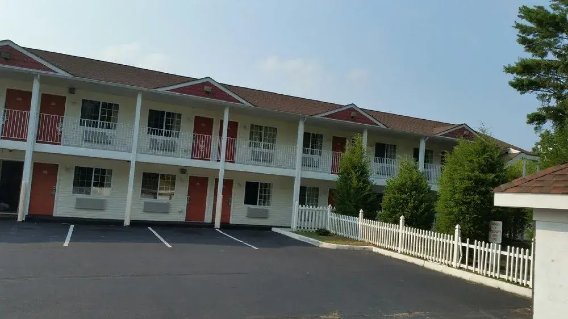 Scottish Inns and Suites