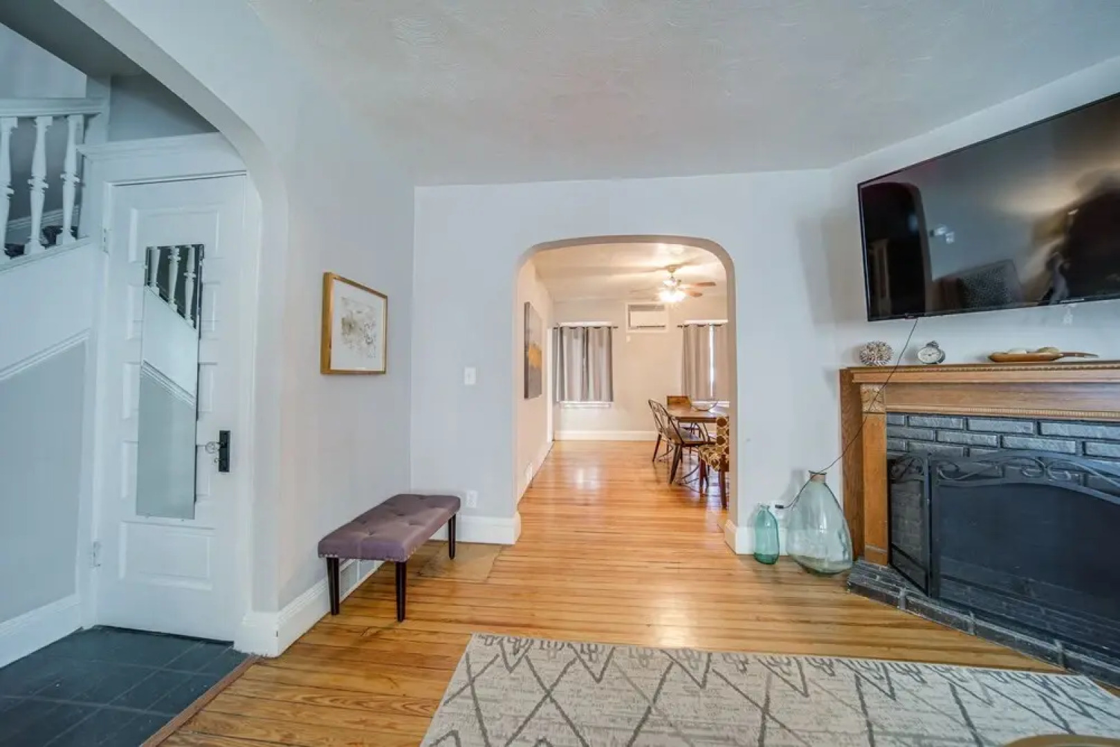 Pet-friendly Cleveland Townhome, 2 Mi to Downtown!