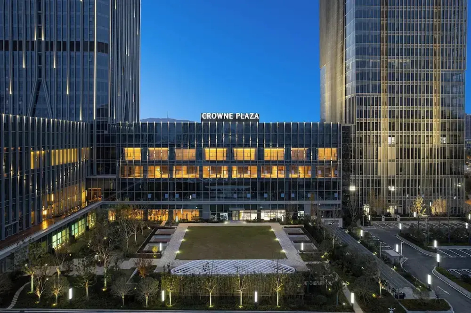 Crowne Plaza JINGMEN by IHG