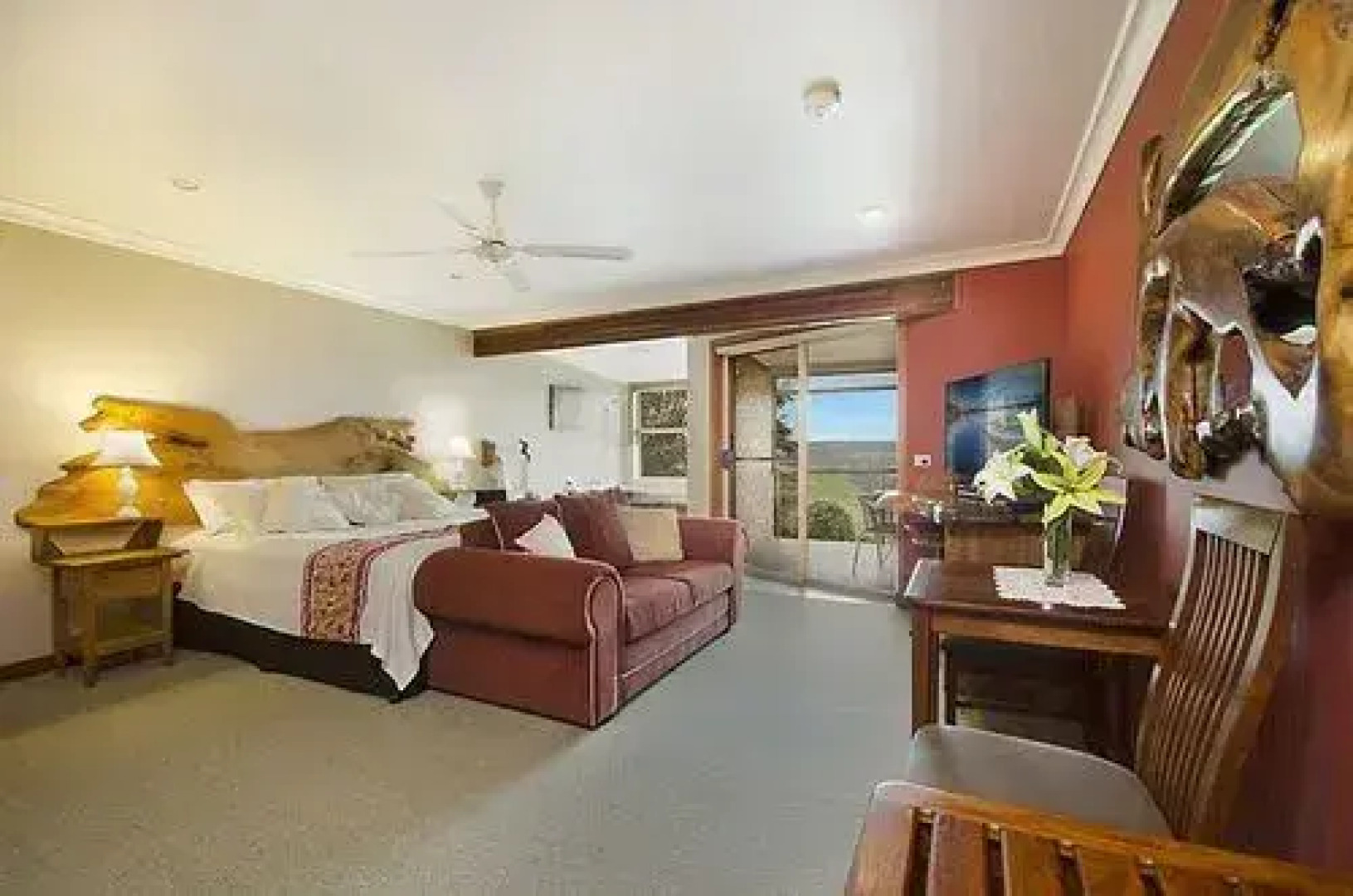 Artisan Spa Views B&B and Cottage