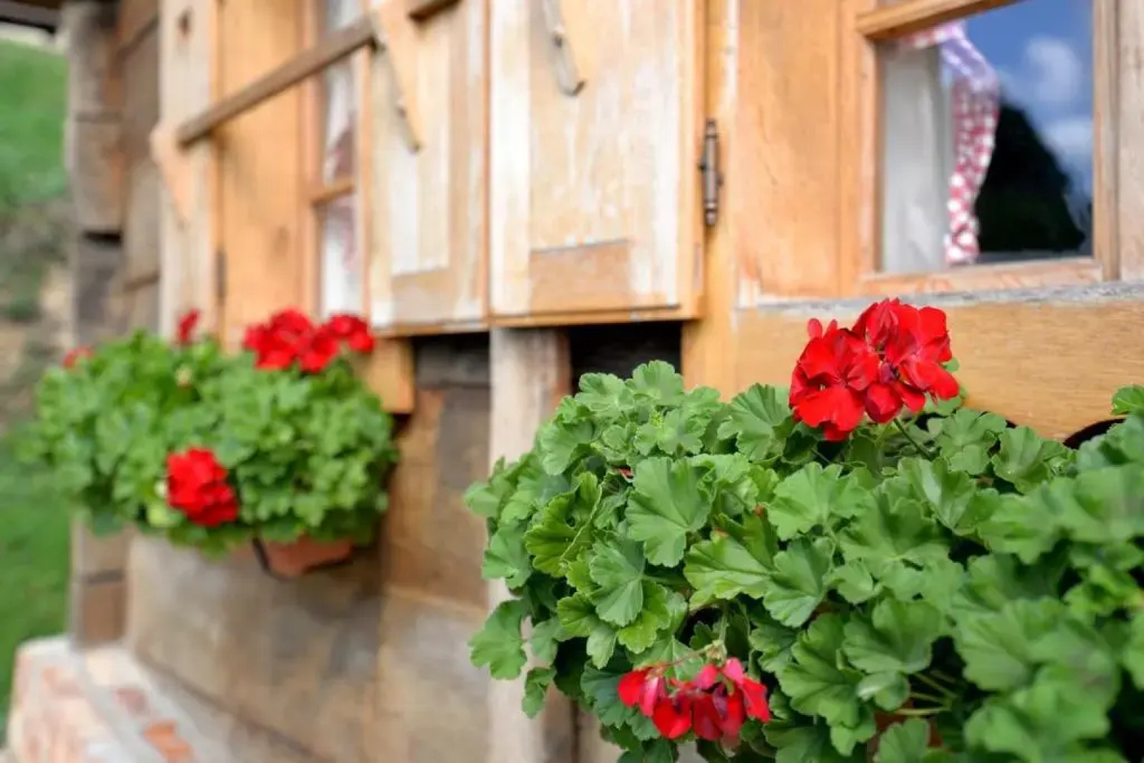 Grebengradska Medna Hiža