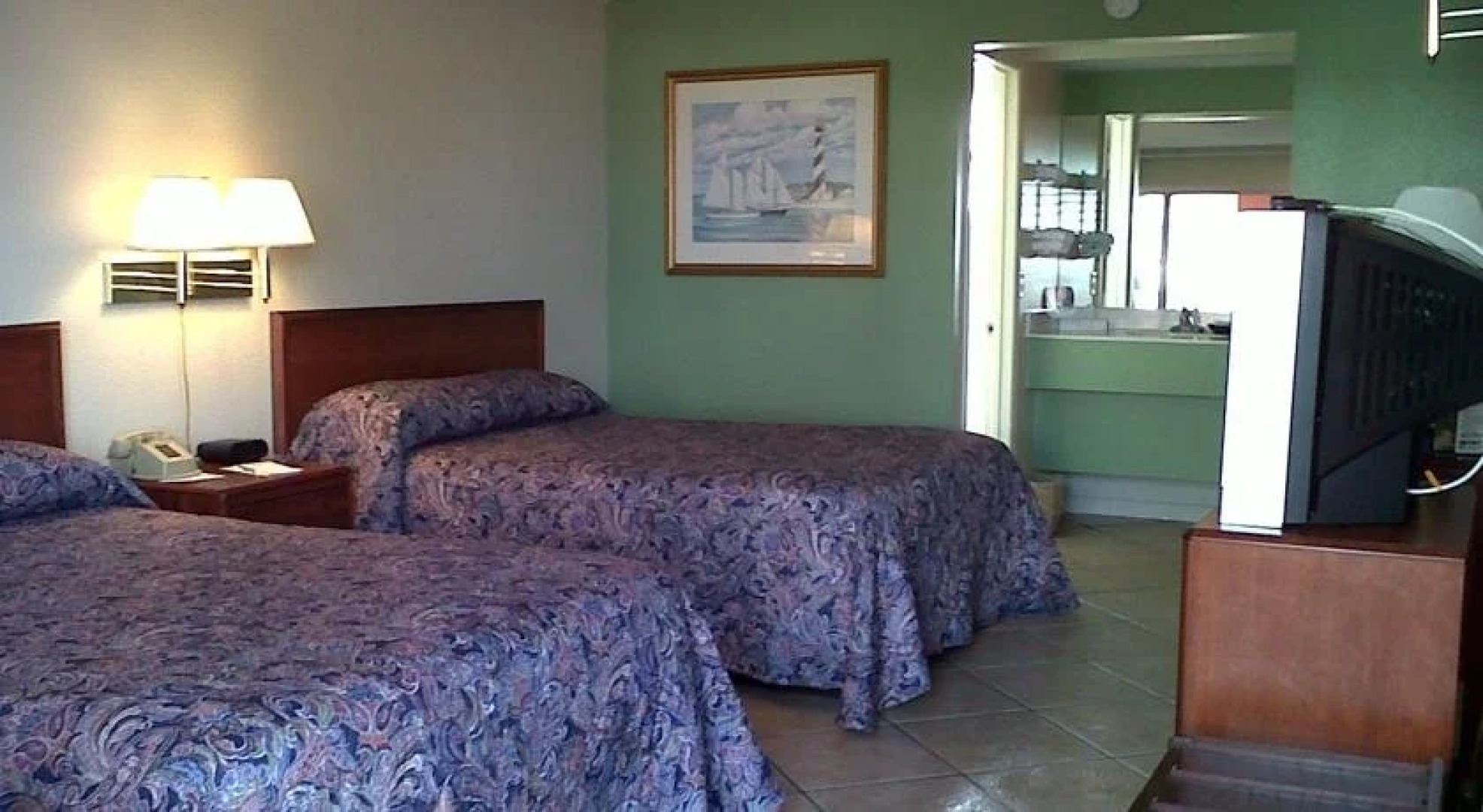 Monterey Inn & Marina