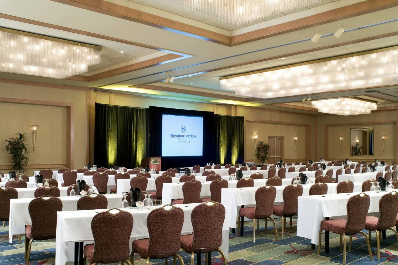 Sheraton Cerritos Hotel