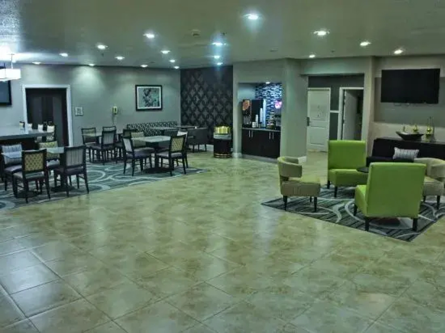 La Quinta Inn & Suites by Wyndham Ada