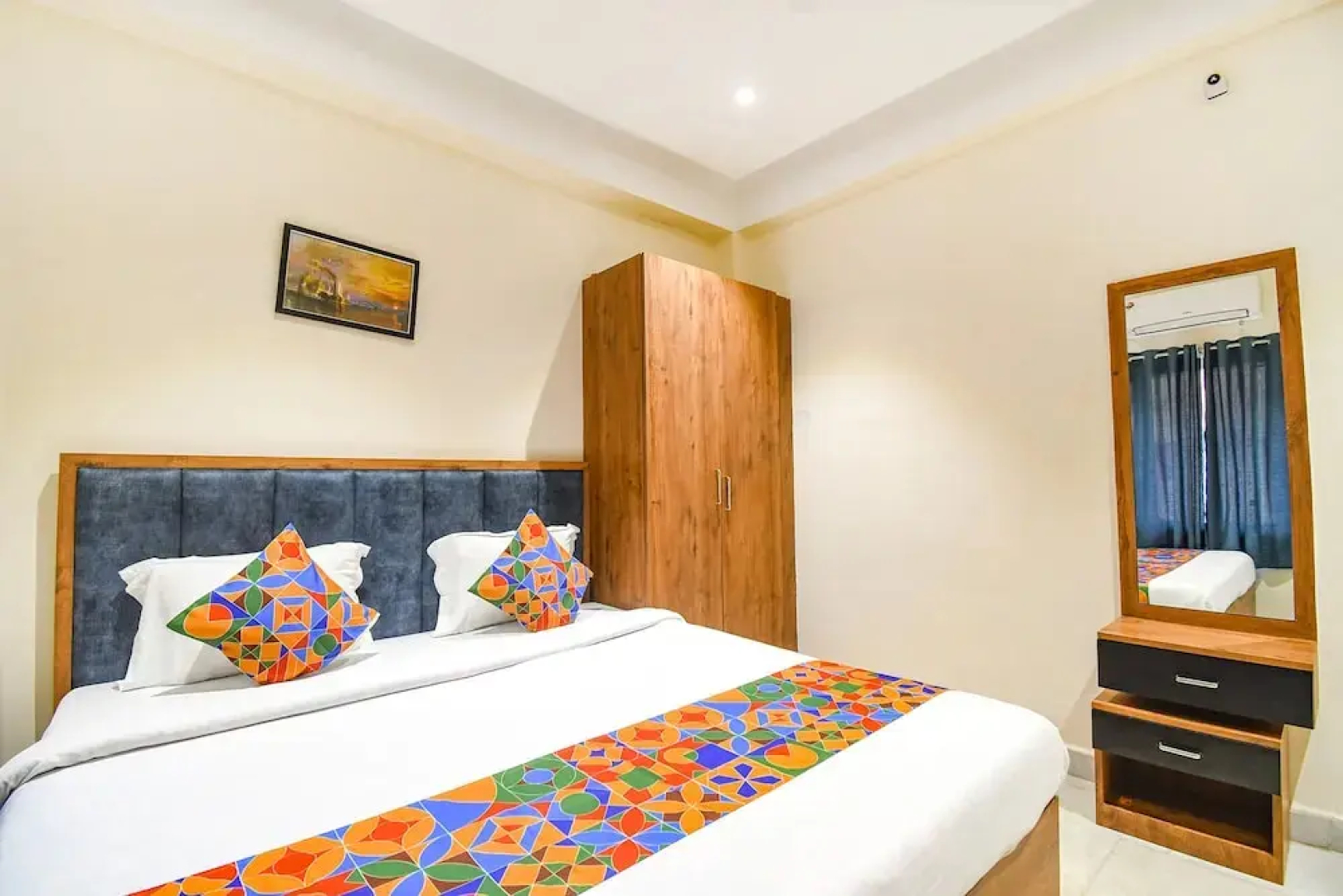 Fabhotel Prime The Golden Plaza
