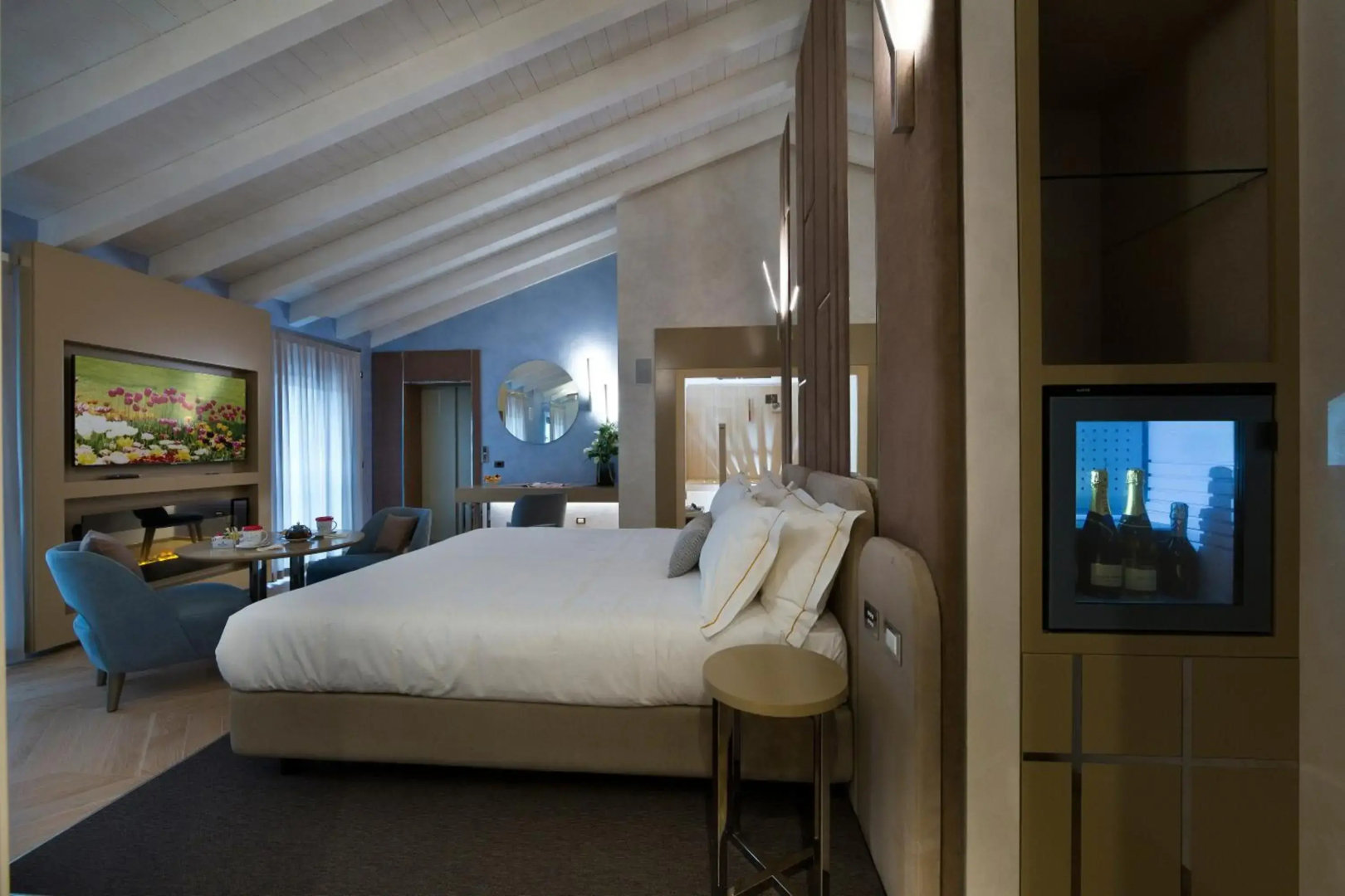 Vip's Motel Luxury Accommodation & Spa