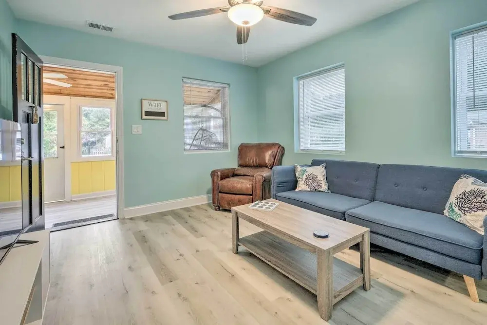 Updated North Beach Cottage: Pet Friendly!