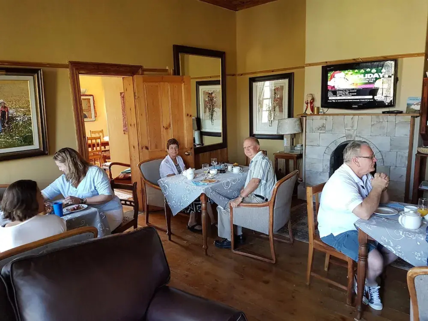 Over The Mountain Guest Farm