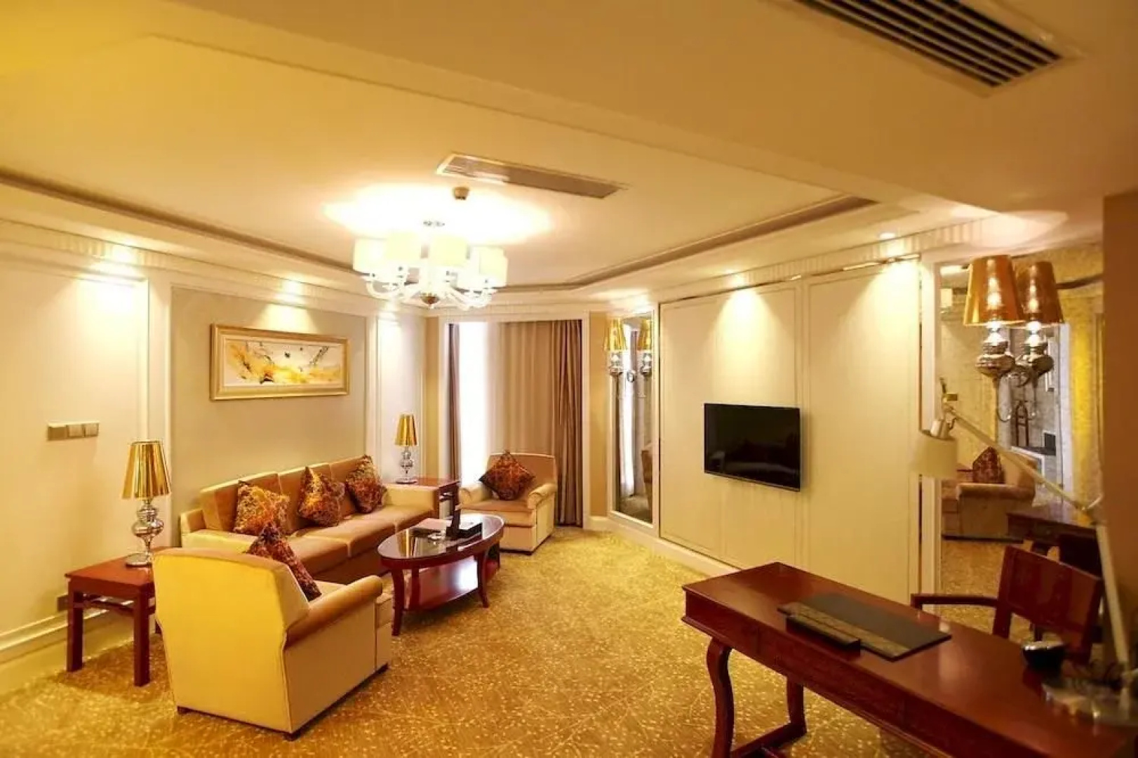 Planet International Hotel (Jingmen Duodao Wanda Branch)
