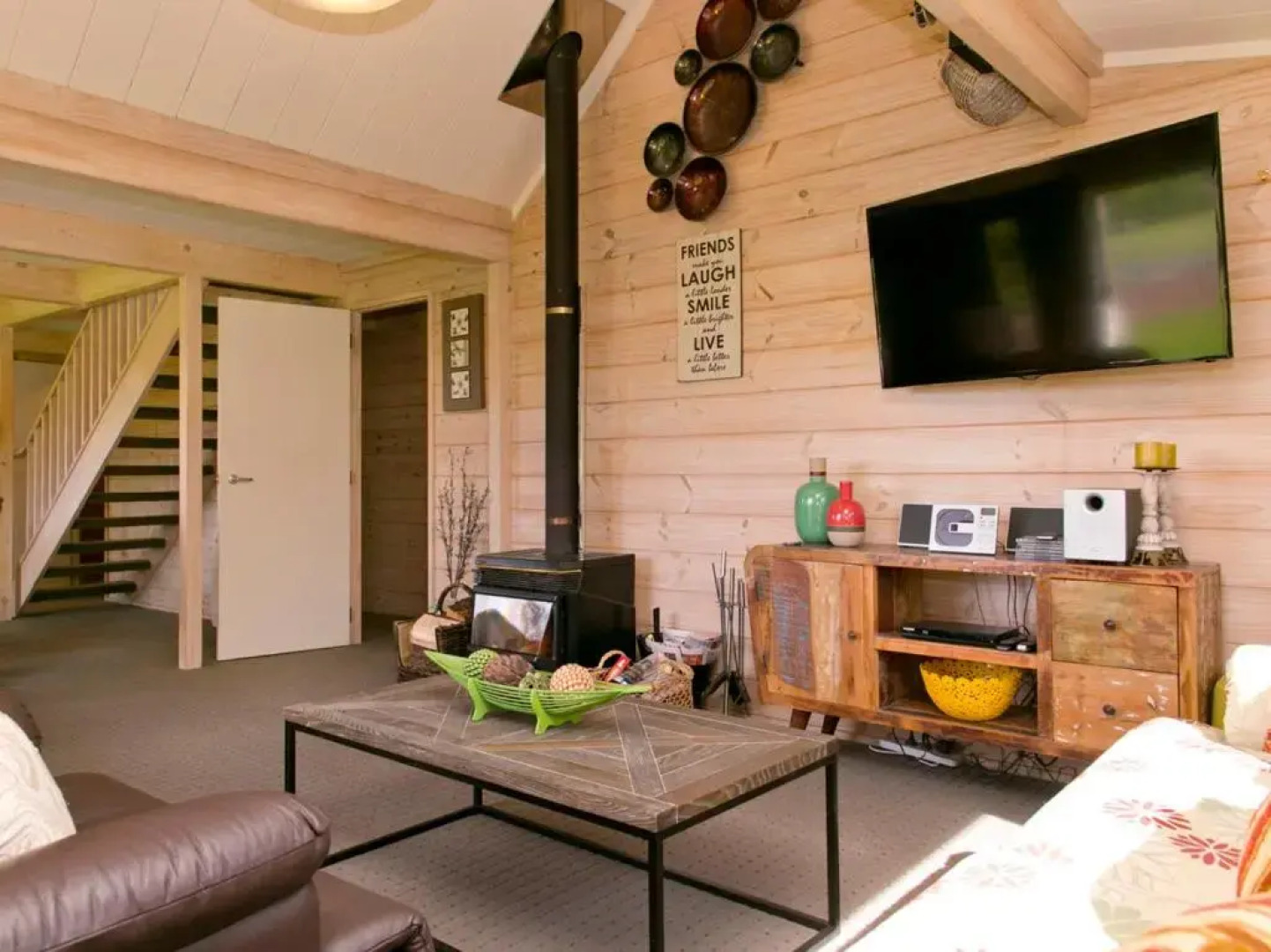 Riverstone House - Turangi Holiday Home